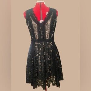 Heartloom REVOLVE black Sienna lace dress; sz Med